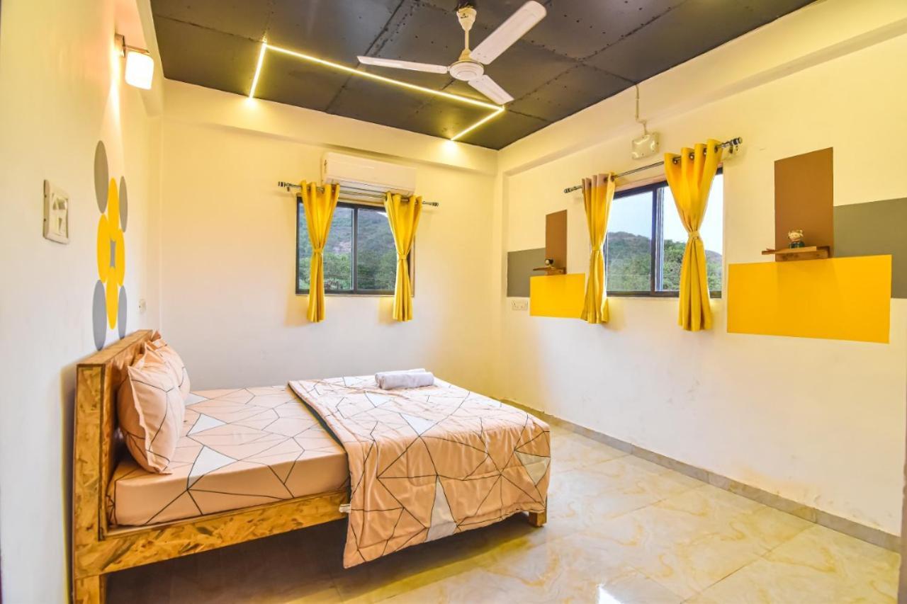 Empyrean Stay Ll 3Bhk Ll Jaguar Villa Ll Ac Ll Pvt Pool Ll Luxury 罗纳瓦拉 外观 照片